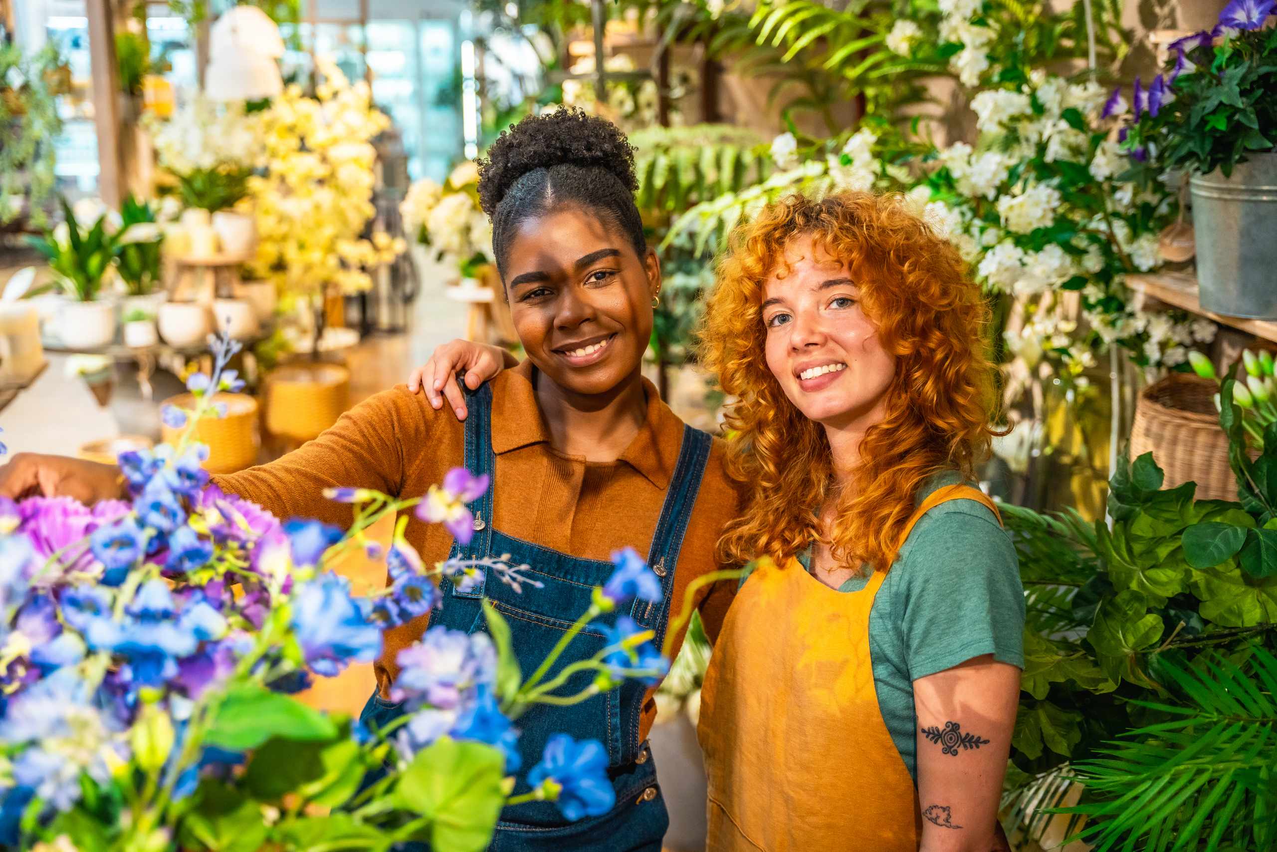 How to Choose Focal Flowers Without Crowding the Design